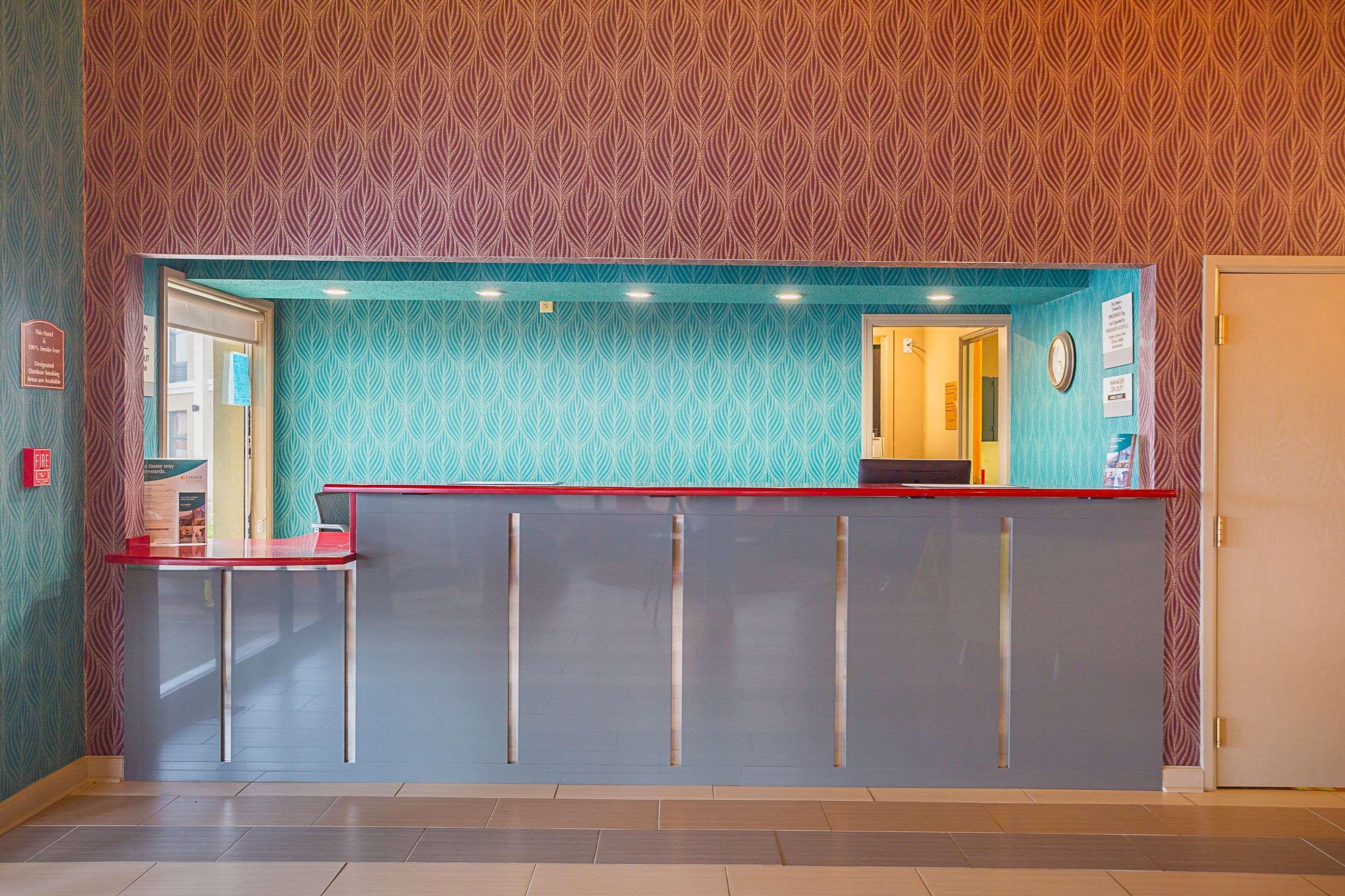 Clarion Inn & Suites Evansville Eksteriør bilde