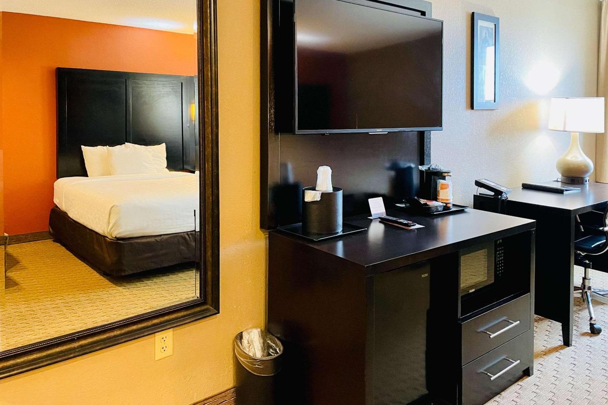 Clarion Inn & Suites Evansville Eksteriør bilde